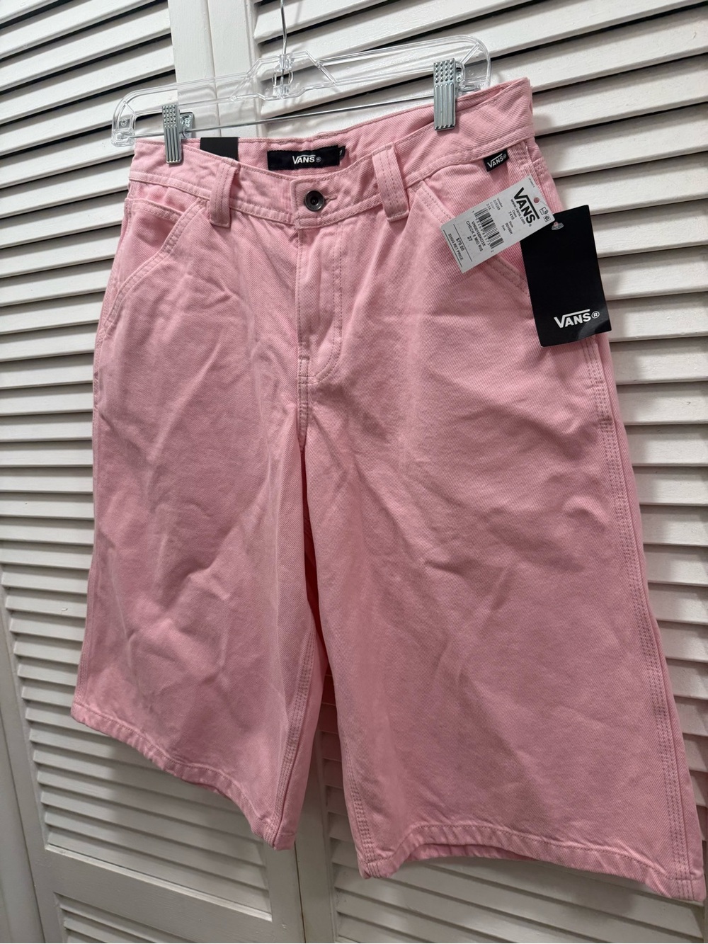 Vans Drill Chore Loose Carpenter Shorts in a light pastel pink shade. Size 27
